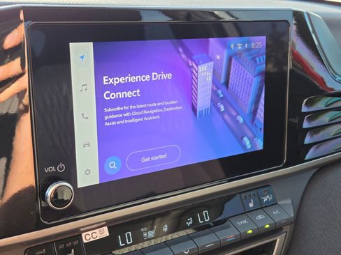 Used 2025 Toyota Camry LE w/ Convenience Package image 20