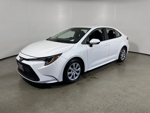 Used 2021 Toyota Corolla LE image 7