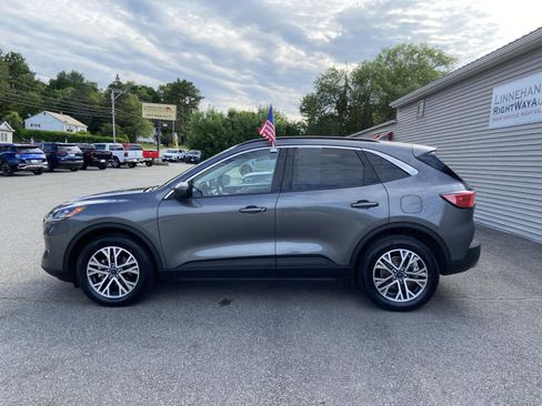 Used 2022 Ford Escape SEL w/ Technology Package image 2