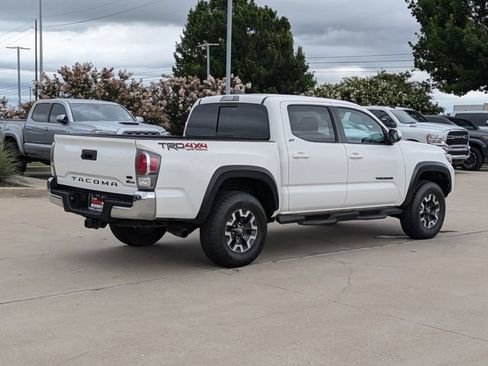 Used 2021 Toyota Tacoma TRD Off-Road AWD/4WD image 6
