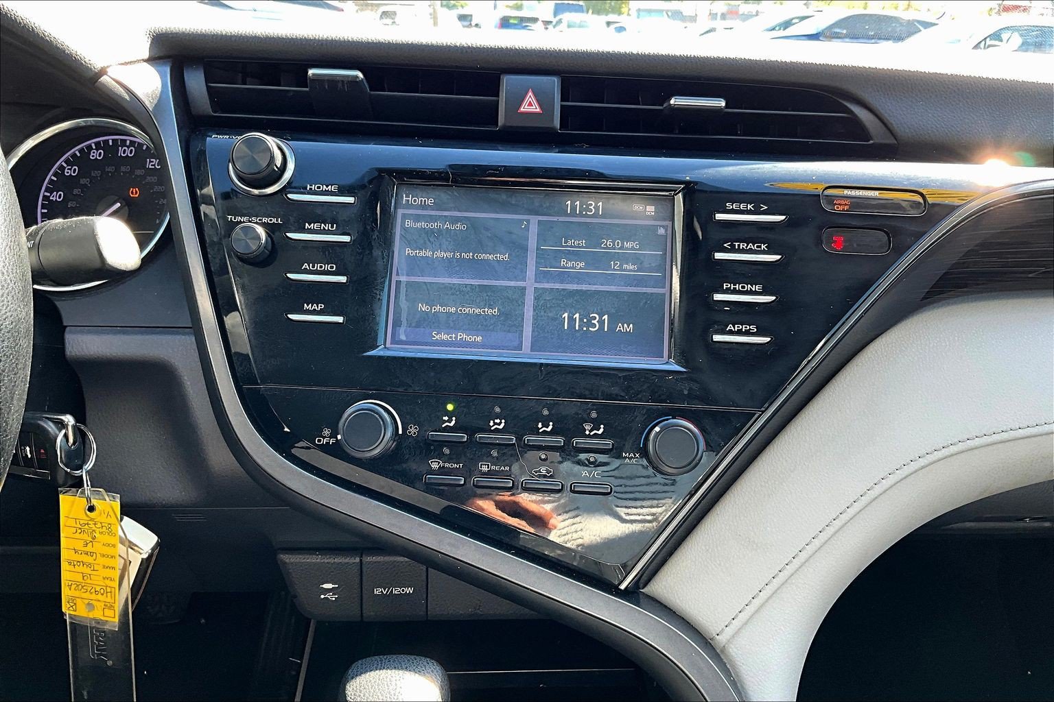 Used 2019 Toyota Camry LE FWD image 10