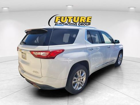 Used 2021 Chevrolet Traverse High Country image 3