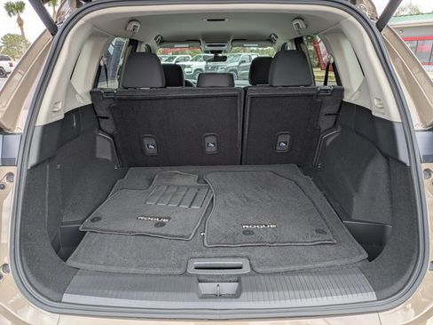 Certified 2024 Nissan Rogue SV image 13