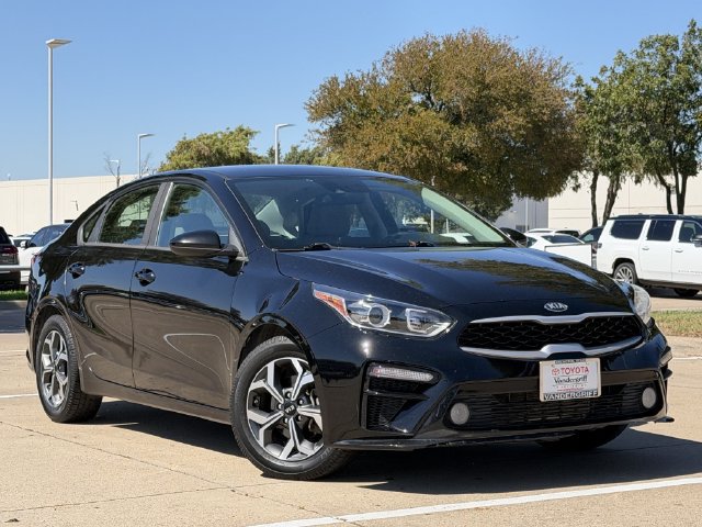Used 2019 Kia Forte LXS FWD image 2