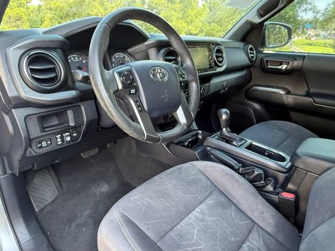Used 2017 Toyota Tacoma TRD Sport w/ Tow Package RWD image 22