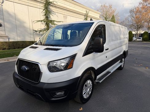 Used 2024 Ford Transit 250 Low Roof w/ Exterior Upgrade Package image 3