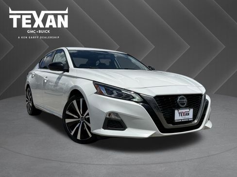 Used 2019 Nissan Altima 2.5 SR FWD image 1
