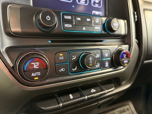 Used 2018 Chevrolet Silverado 1500 LT w/ All Star Edition image 32