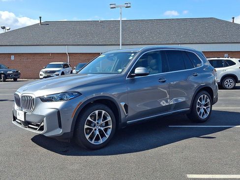 Used 2024 BMW X5 xDrive40i w/ Premium Package AWD/4WD image 3