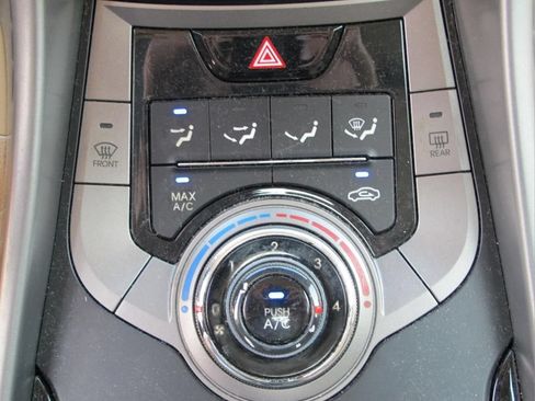 Used 2013 Hyundai Elantra GLS FWD image 15