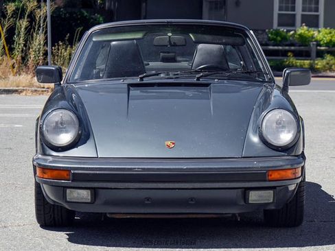 Used 1987 Porsche 911 Carrera RWD image 13