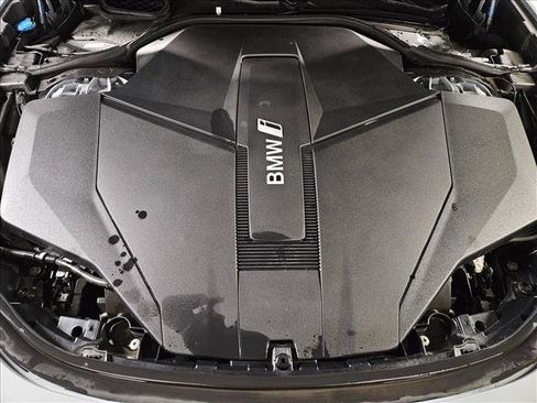 Used 2023 BMW i7 xDrive60 AWD/4WD image 22