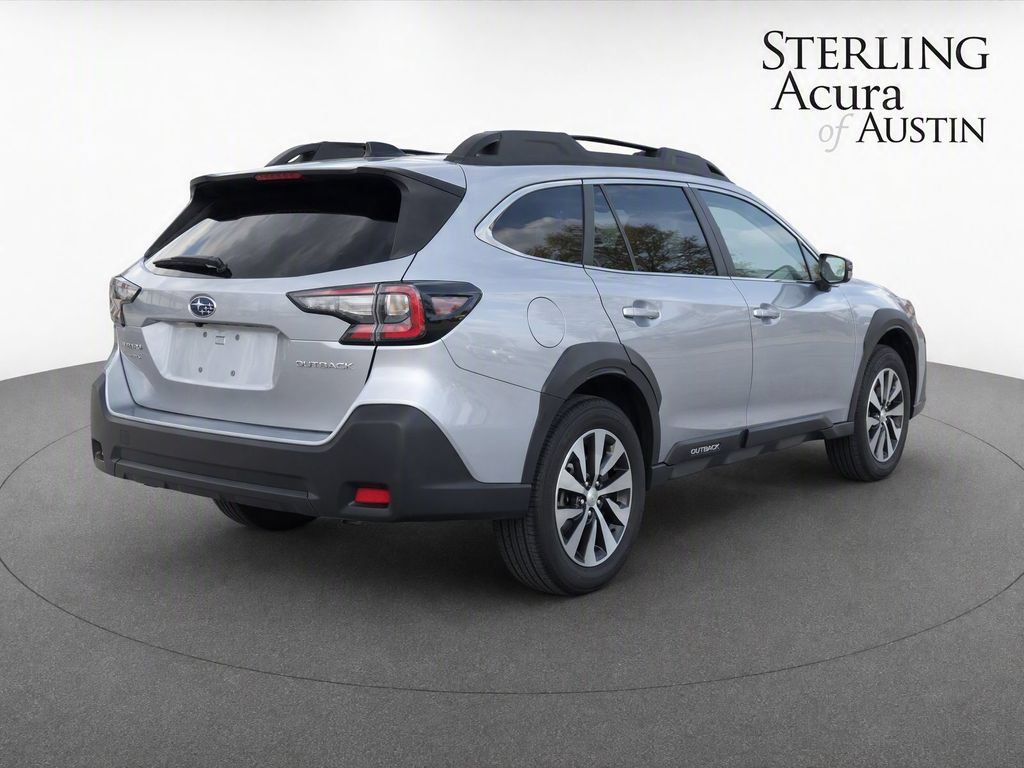 Used 2023 Subaru Outback Premium AWD/4WD image 4