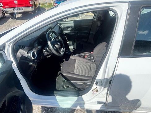 Used 2023 Nissan Versa S FWD image 35