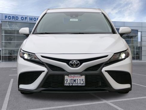 Used 2024 Toyota Camry SE FWD image 6