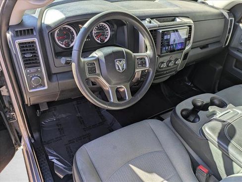 Used 2021 RAM 1500 Classic SLT image 9