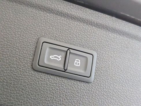 Used 2019 Audi Q5 2.0T Premium Plus w/ Premium Plus Package image 15