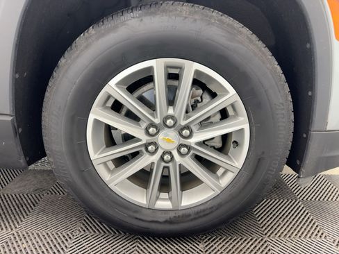 Certified 2023 Chevrolet Traverse LT image 12