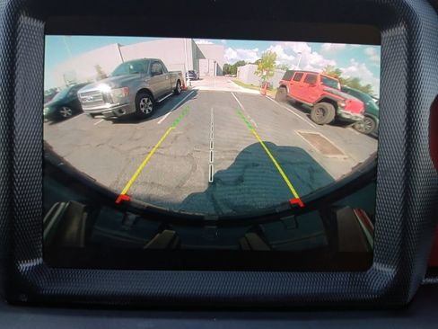 Used 2023 Jeep Wrangler Unlimited Rubicon w/ Cold Weather Group AWD/4WD image 9