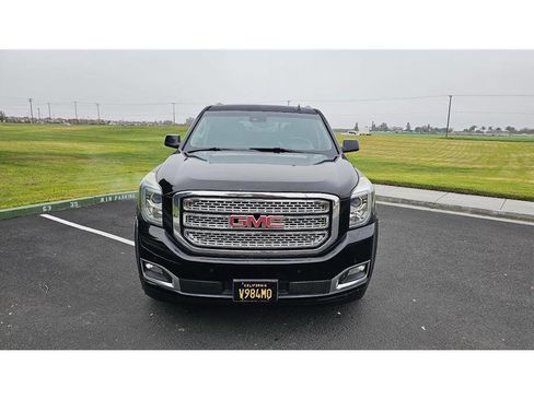 Used 2015 GMC Yukon SLT image 1