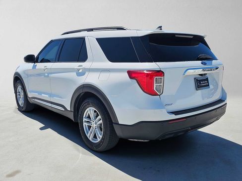 Used 2021 Ford Explorer XLT RWD image 5