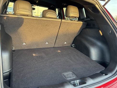 Used 2025 Jeep Compass Latitude image 25