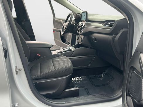 Used 2025 Ford Escape Active AWD/4WD image 45