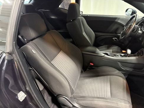 Used 2017 Dodge Challenger R/T RWD image 18