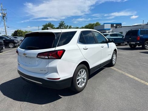 Used 2024 Chevrolet Equinox LT w/ LPO, Floor Liner Package AWD/4WD image 9