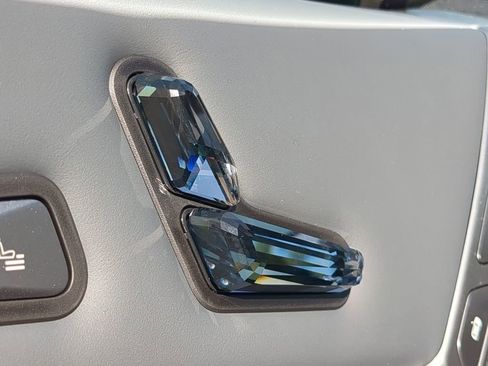 New 2025 BMW iX M60 image 19