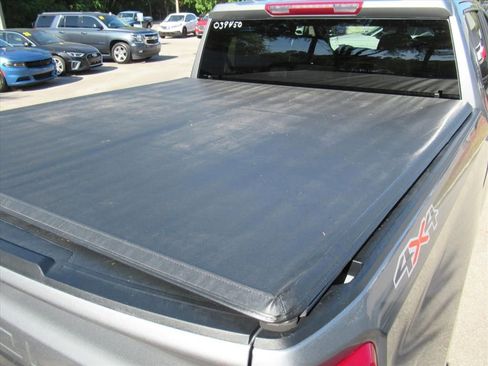 Used 2024 Chevrolet Silverado 1500 LT image 27