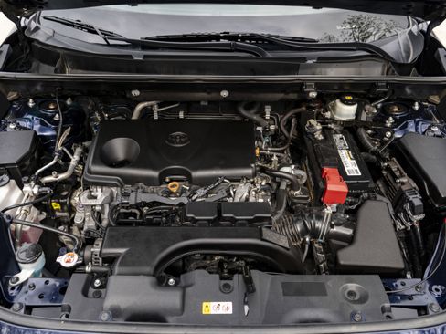 Used 2020 Toyota RAV4 XLE Premium image 43