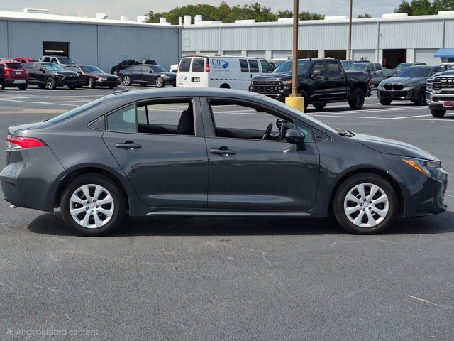 Used 2024 Toyota Corolla LE FWD image 4