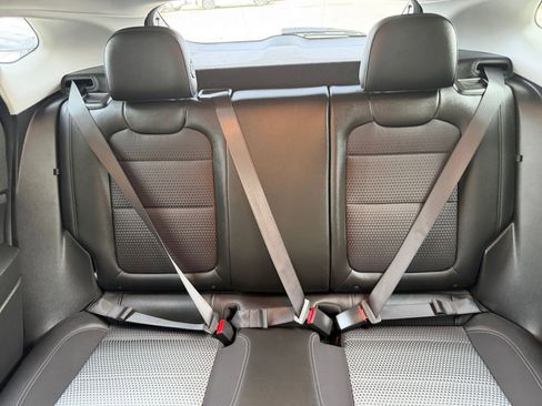 Used 2025 Chevrolet Trax LT image 39