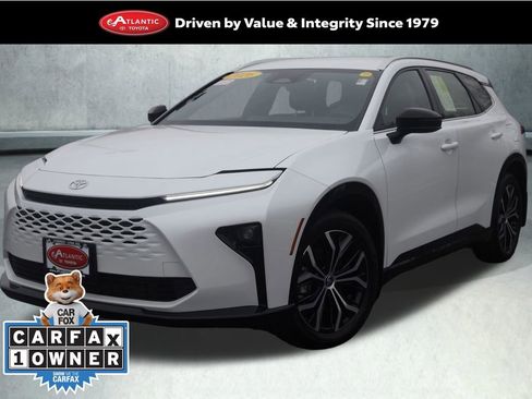 Used 2026 Toyota Crown Signia image 1