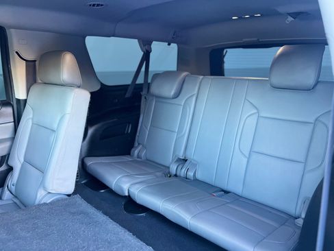 Used 2019 Chevrolet Suburban LT AWD/4WD image 25