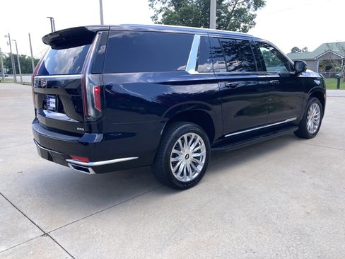 Certified 2021 Cadillac Escalade ESV Premium Luxury AWD/4WD image 6