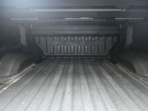 Used 2024 Chevrolet Colorado ZR2 w/ Technology Package AWD/4WD image 15