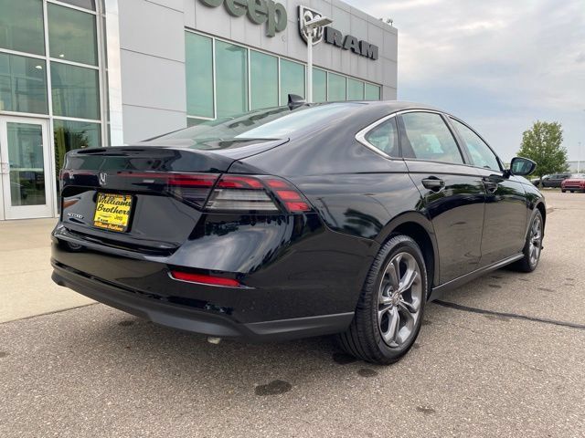 Used 2023 Honda Accord EX image 5