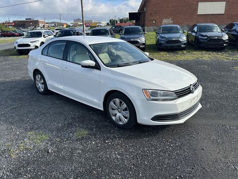 Used 2014 Volkswagen Jetta SE FWD image 1