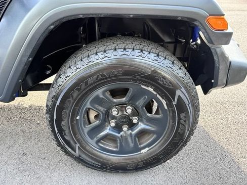 Used 2019 Jeep Wrangler Unlimited Sport AWD/4WD image 12