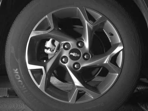 Used 2025 Chevrolet Trax LT FWD image 15
