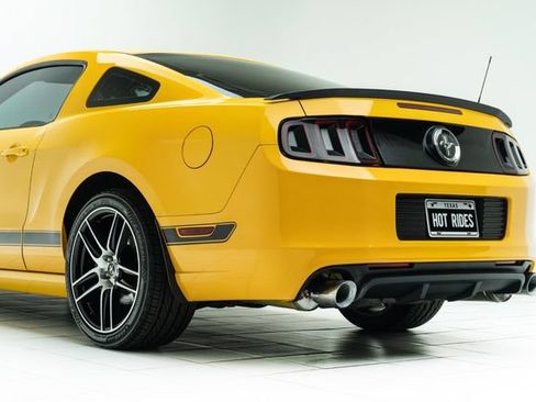 Used 2013 Ford Mustang Boss 302 w/ Boss 302 Accessory Pkg RWD image 21
