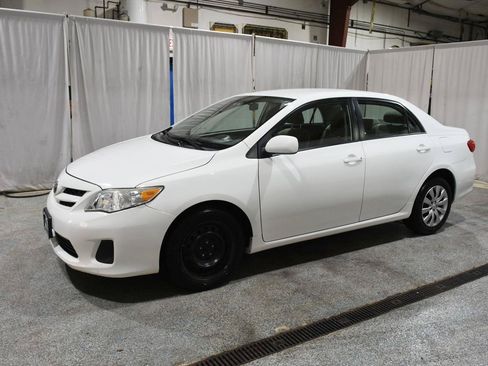 Used 2012 Toyota Corolla LE FWD image 27
