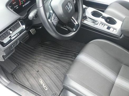Used 2025 Honda Civic Sport image 16