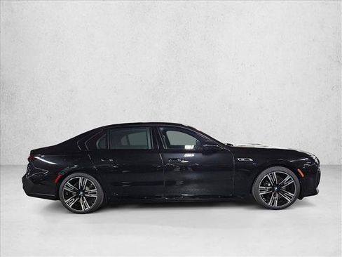 New 2026 BMW i7 M70 AWD/4WD image 4