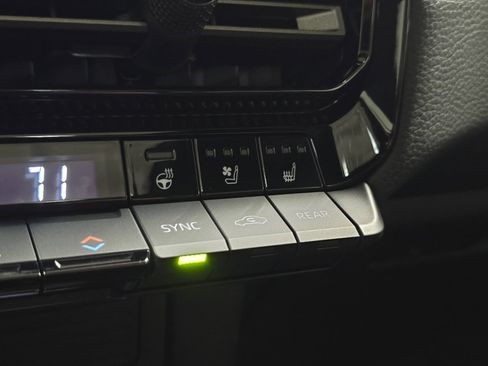 Certified 2024 Toyota Land Cruiser image 30