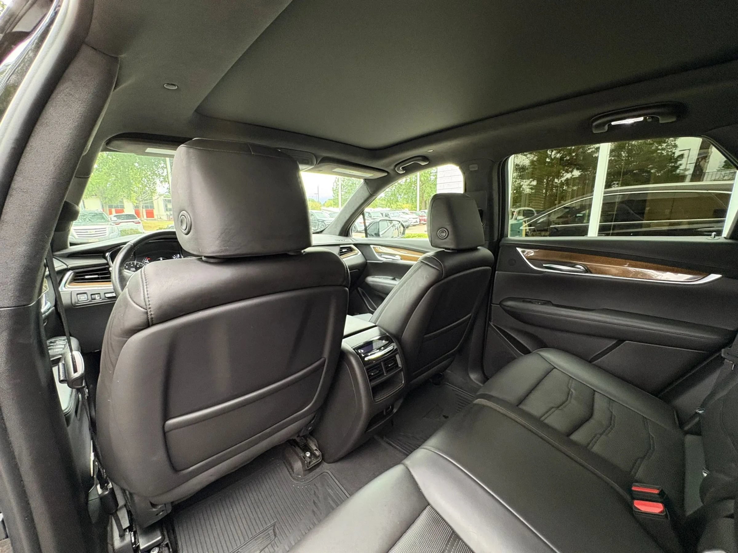 Used 2019 Cadillac XT5 Platinum AWD/4WD image 26