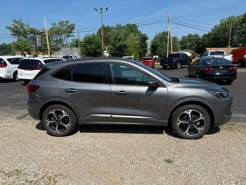 Used 2025 Ford Escape ST-Line Elite AWD/4WD image 4