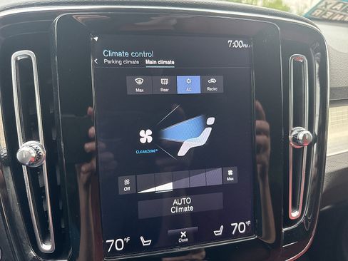 Used 2019 Volvo XC40 T5 Momentum AWD/4WD image 57